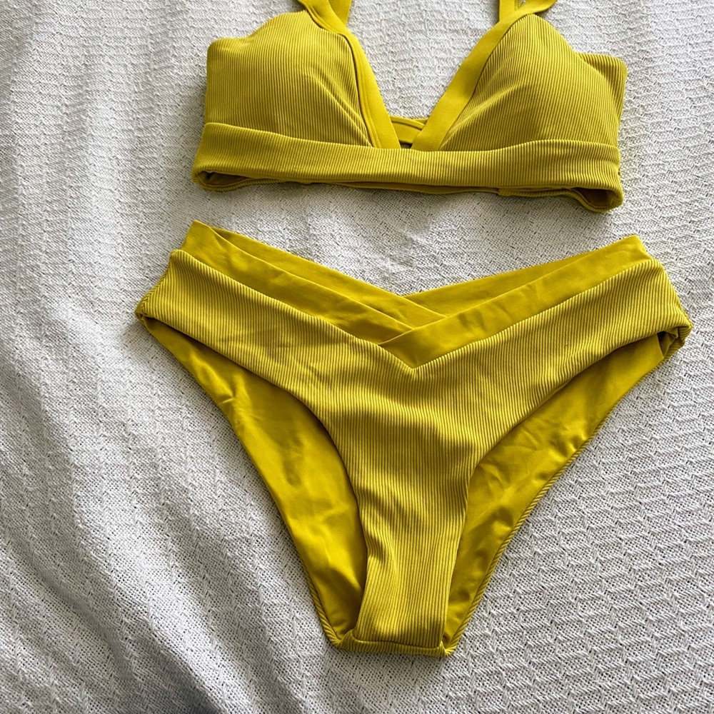 L*Space Pratt Ribbed Bikini Bottom:: Size M :: COLOR MUSTARD YELLOW :: USED once